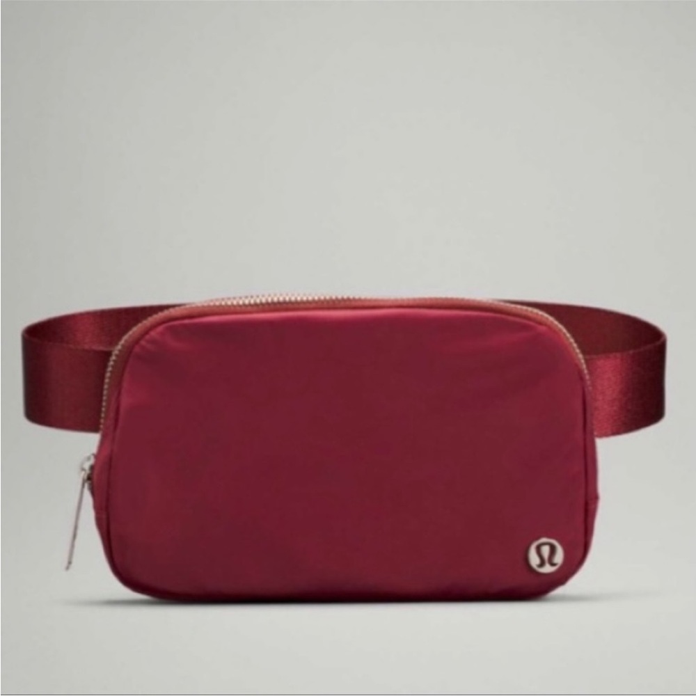 Lululemon Belt Bag - Mulled Wine 🍷